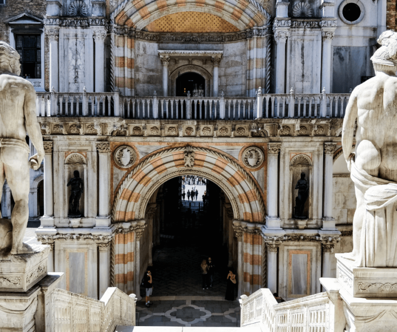 Der Dogenpalast im Venedig Reiseführer
