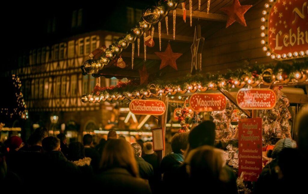 schwimmende Weihnachtsmärkte