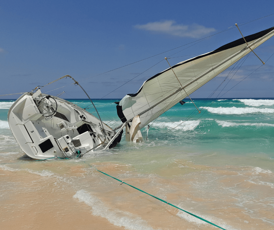 Schiff auf Grund gelaufen Corona Reiseversicherung Charterversicherung
