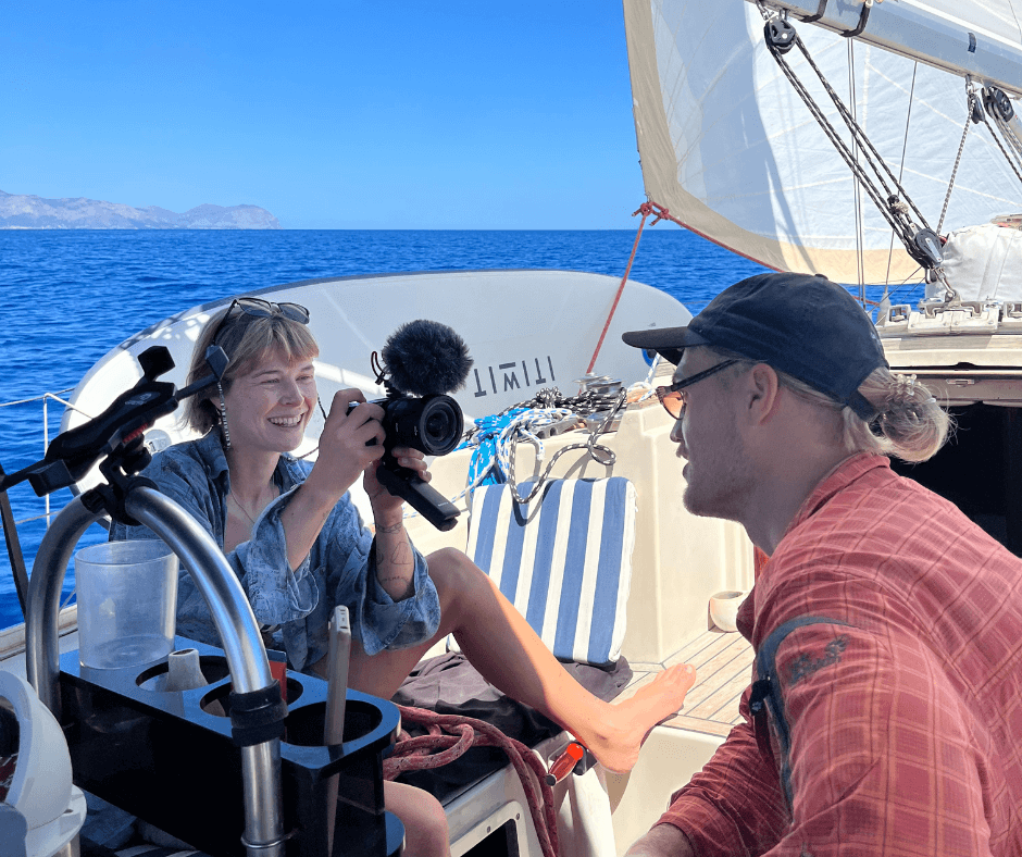 Karl Ocean dreht YouTube-Videos auf dem Segelboot