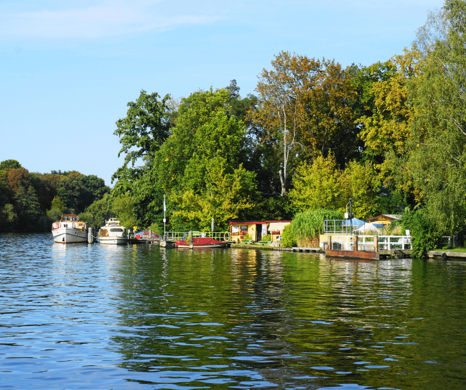 Hausboot auf der Mecklenburgischen Seenplatte