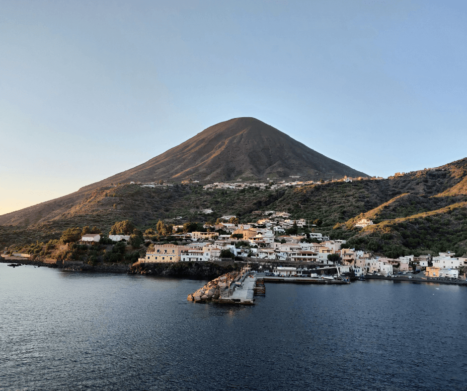 Salina bei Ihrem Urlaub auf Sizilien