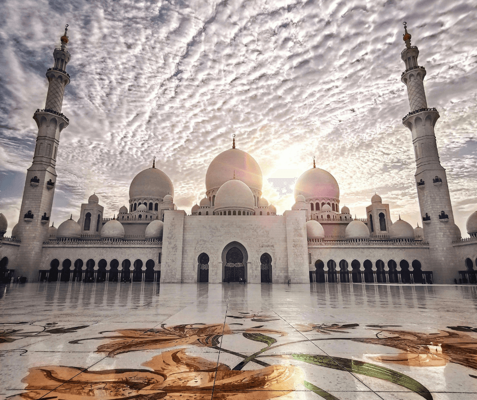 Die Sheikh Zayed Moschee in Abu Dhabi, bei Ihrer Reise nach Dubai in 2024.