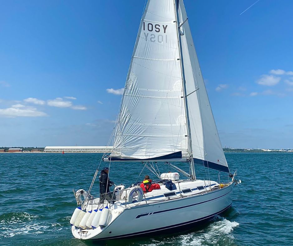 Bavaria Cruiser von Click&Boat in Southampton