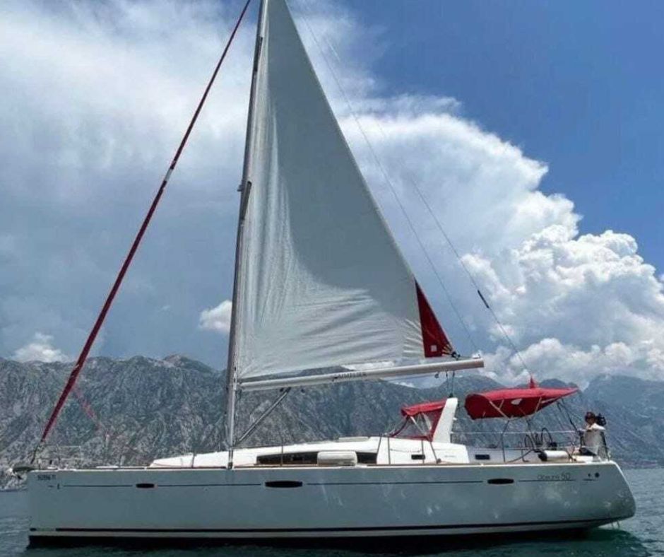 Oceanis 50 von Click&Boat inTivat
