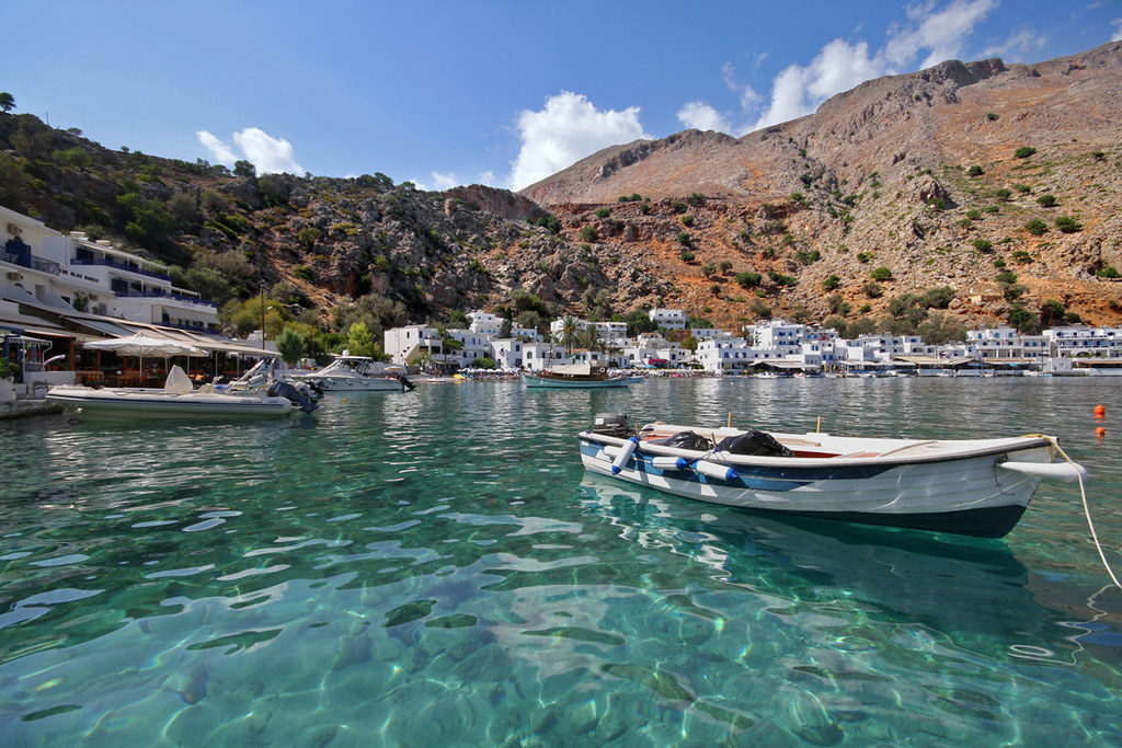 yacht charter in Crete