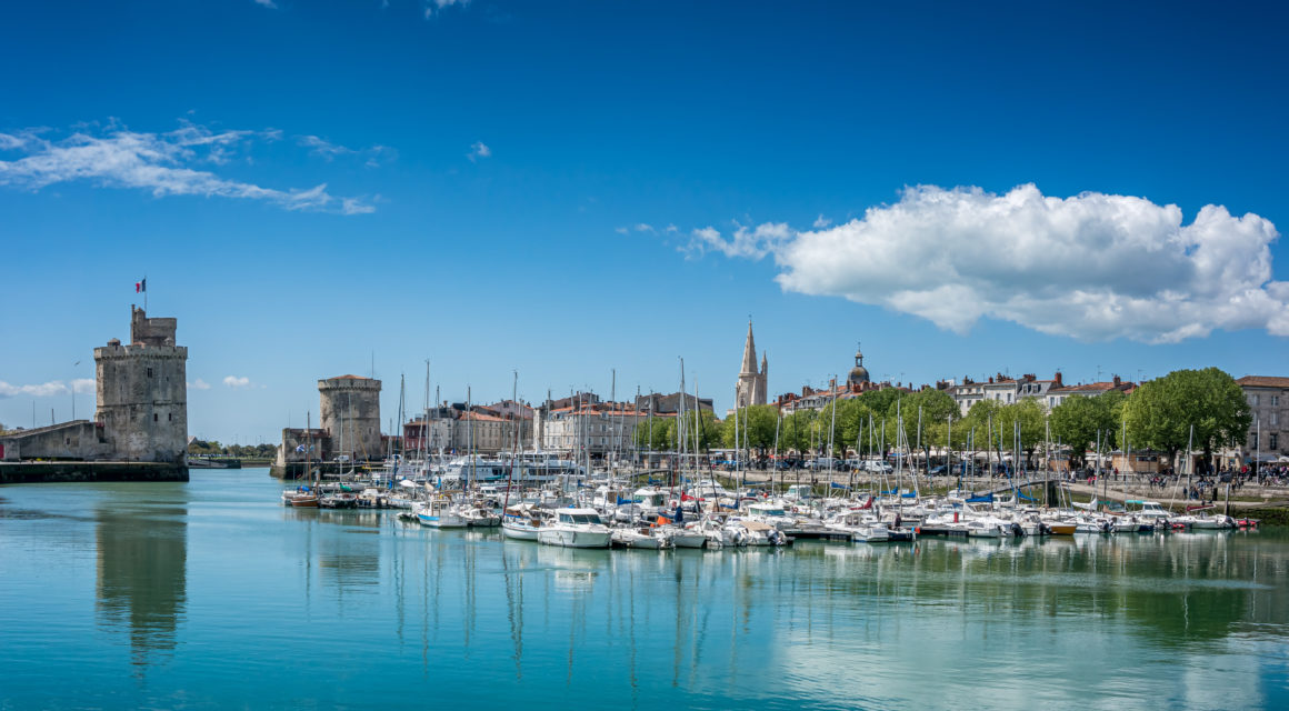 Image of the waterfront city of La Rochelle, with boats mooring