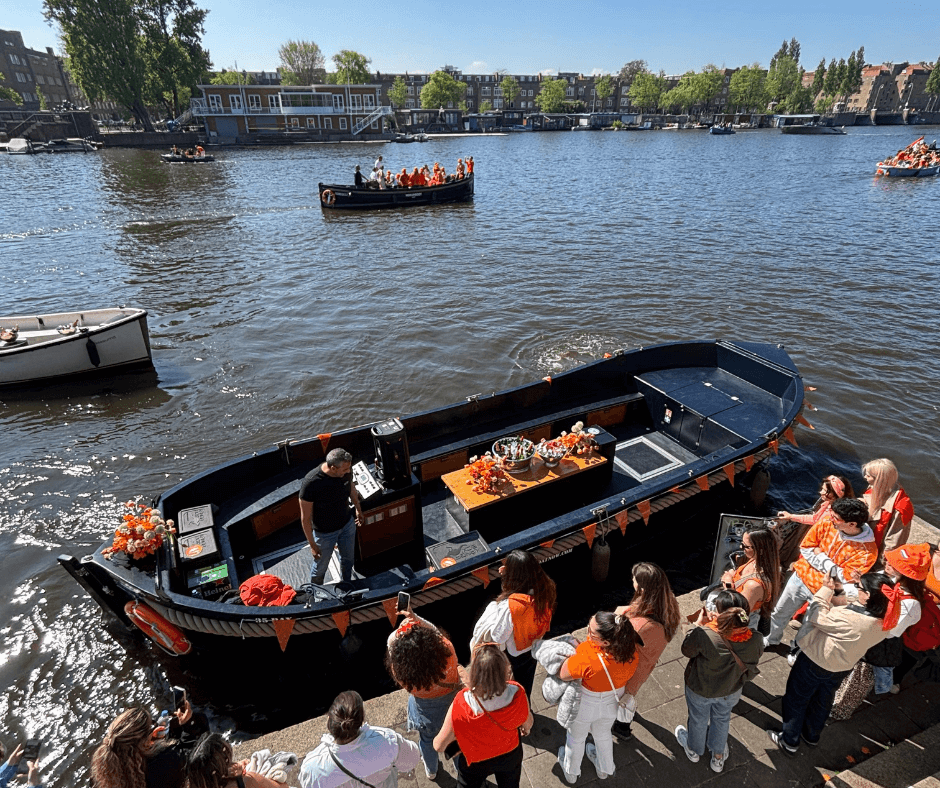 Private boat rental for King's Day in Amsterdam