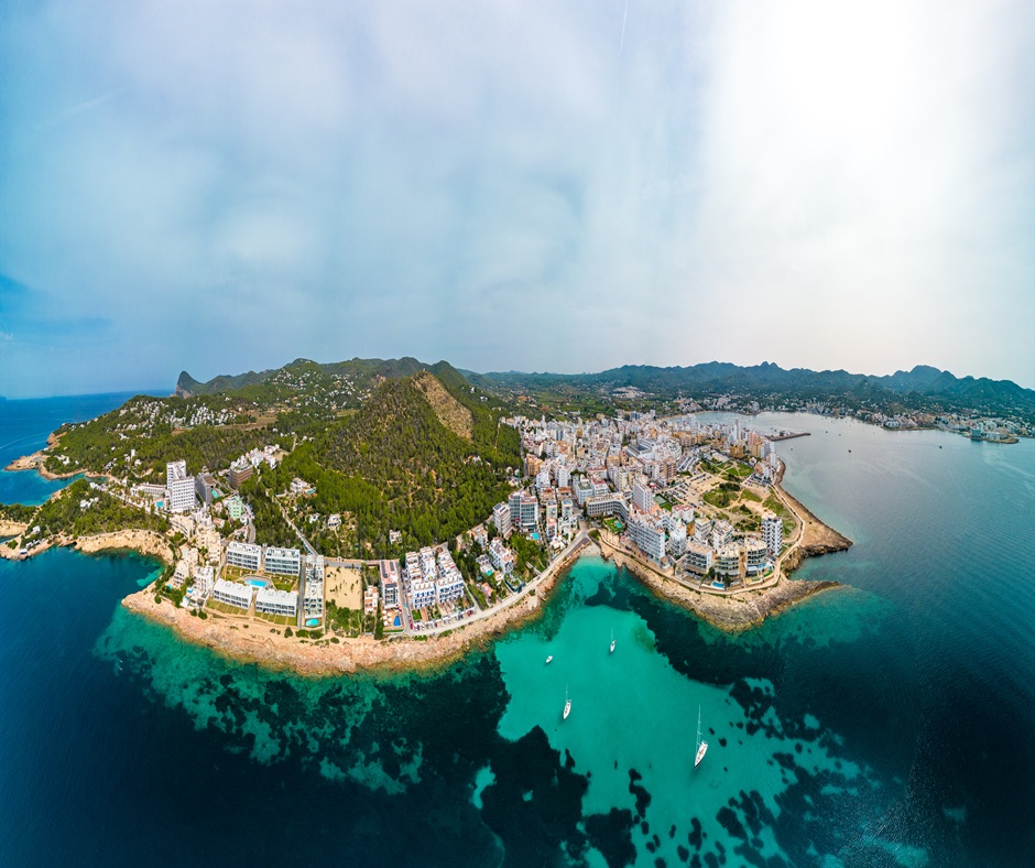 Cala Gracio y la playa de Calo el Moro en Ibiza