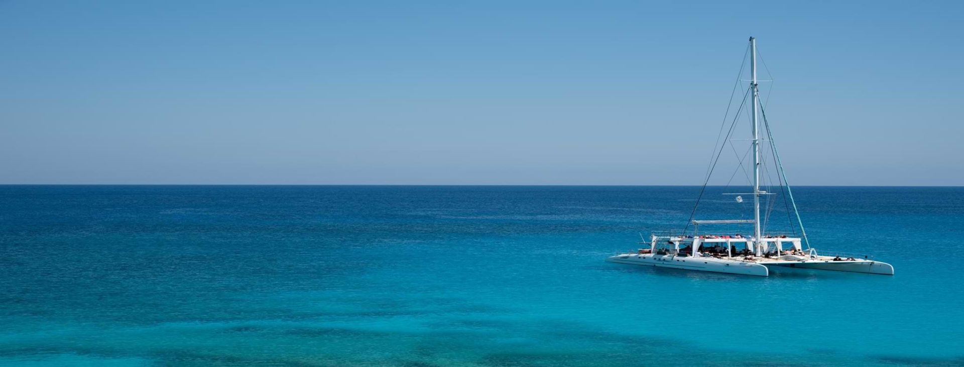 Catamarán en Ibiza