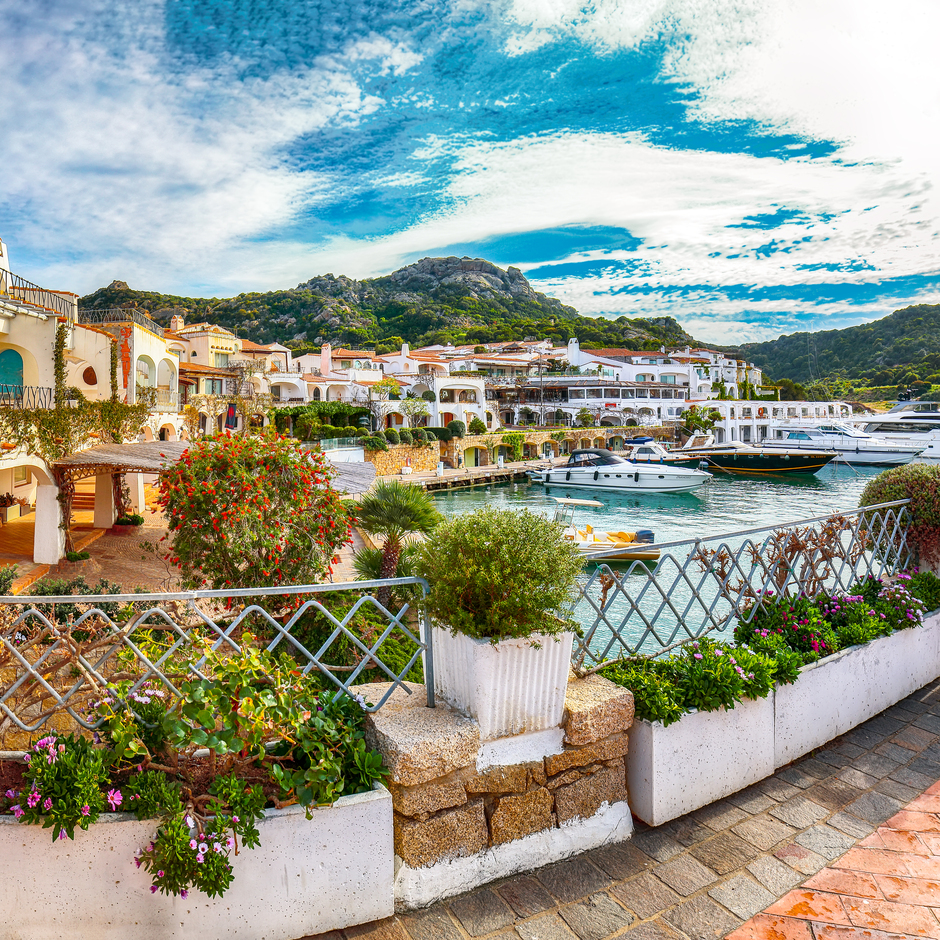 Vista sul porto di Palau, Sardegna