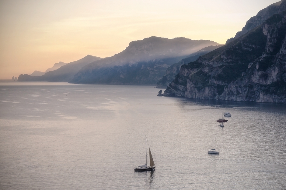 Costiera Amalfitana con noleggio yacht al tramonto