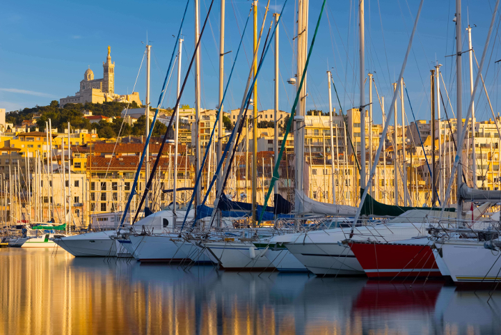 Czarter jachtów Marsylia wakacje port