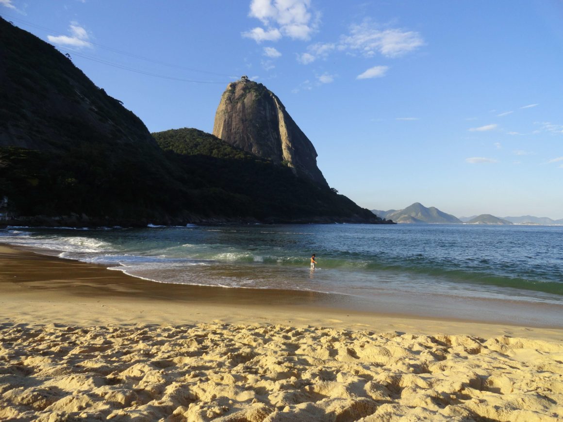 A Praia Vermelha é uma das melhores do Rio para um passeio com crianças: bem localizada e super tranquila!