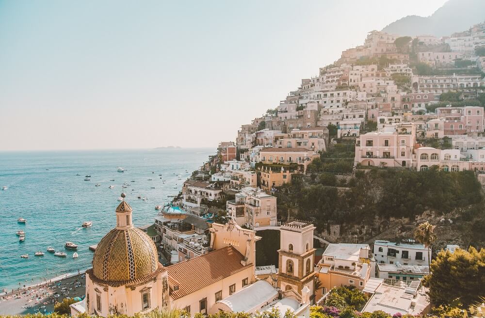 View of the cliffs and sea in Positano
