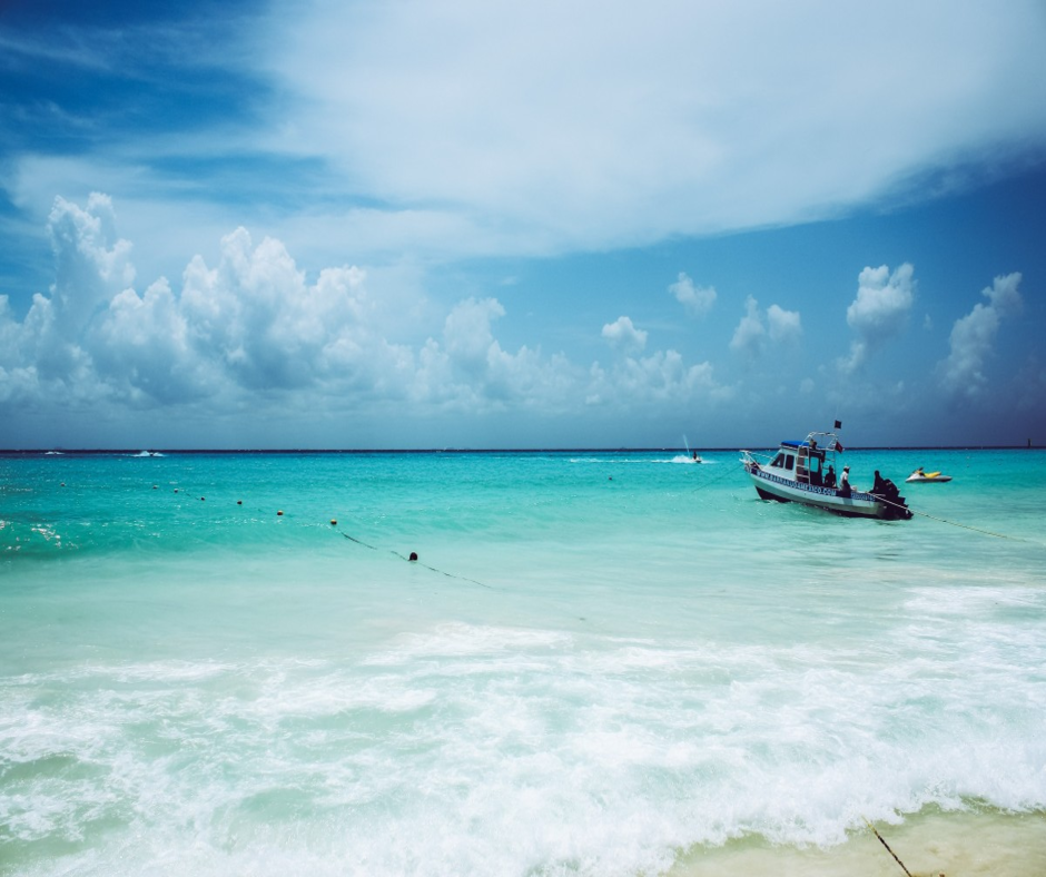 Photo of motorboat close to the shores of Cancun
