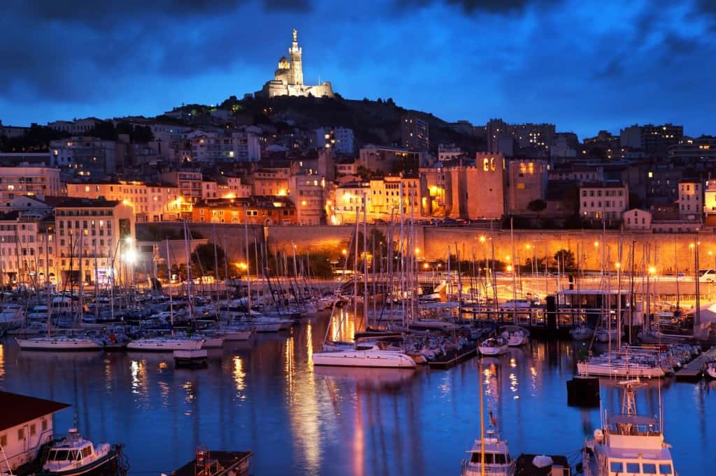 Vieux port Marseille_rentrer au port