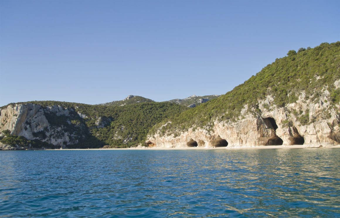 Cala Luna et grottes naturelles